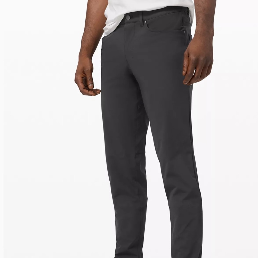 Never worn Lululemon ABC Classic-Fit Pant 33"
Warpstreme